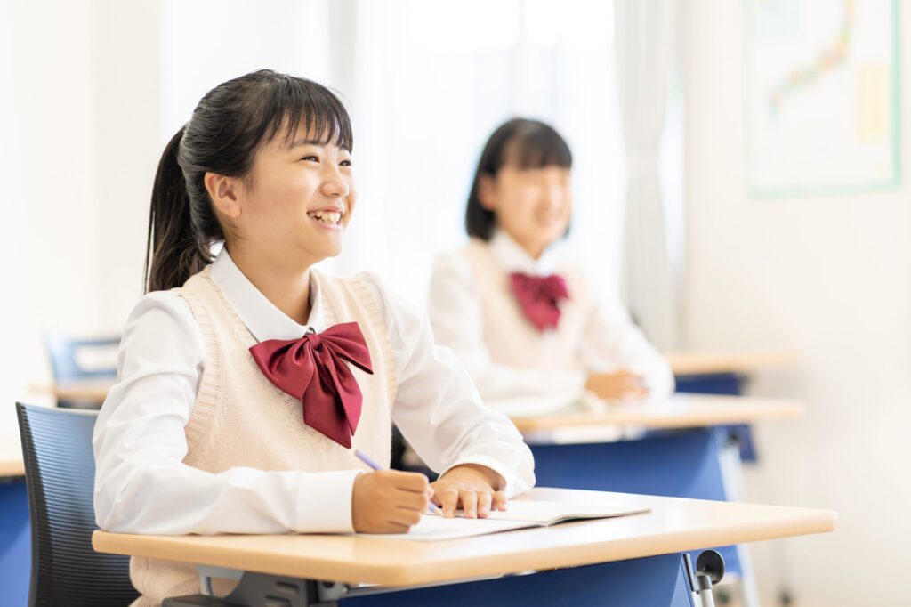 サポート校と通信制高校の違いと費用比較